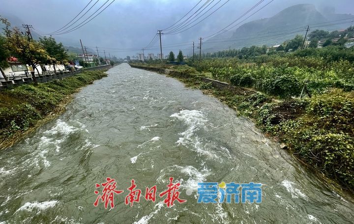 济南连续降雨致玉符河上游水量暴涨