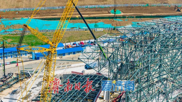 黄河体育中心体育馆建设进展顺利 钢结构屋盖施工有序推进