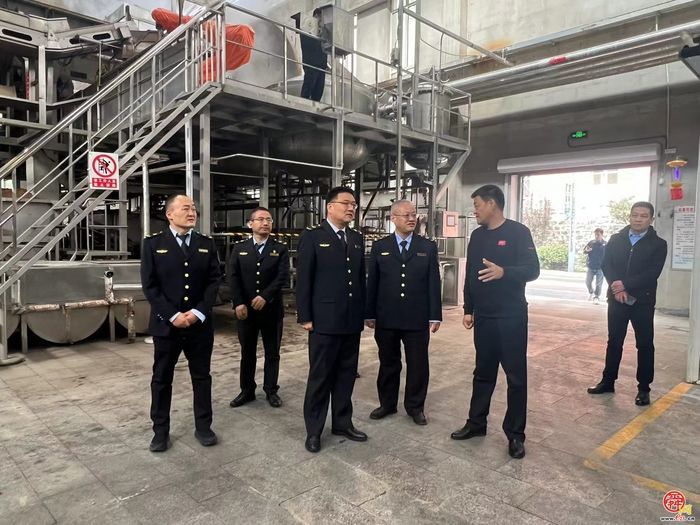 济南市应急管理综合行政执法支队党支部开展“执法+普法+服务”主题党日暨双报到活动