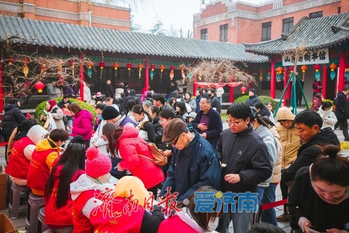 3000条灯谜挂满遐园，大明湖畔上演“元宵节国风秀”