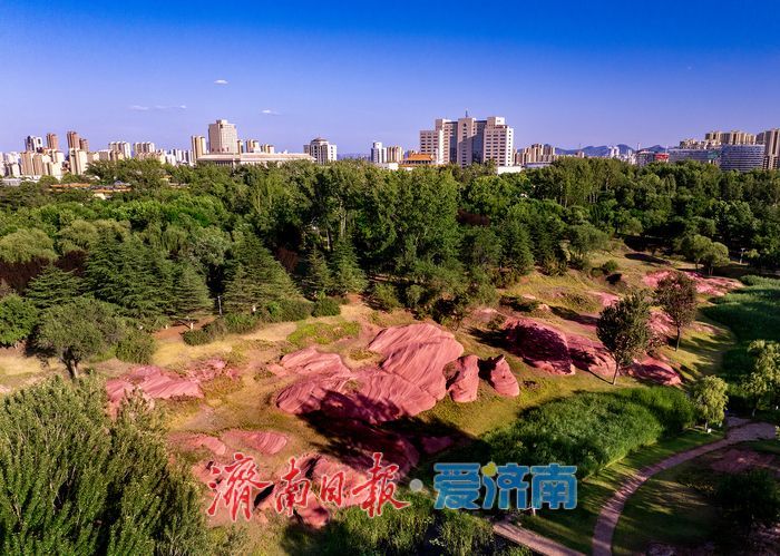 一年四季 泉在济南丨莱芜红石公园：繁华都市中的侏罗纪奇观