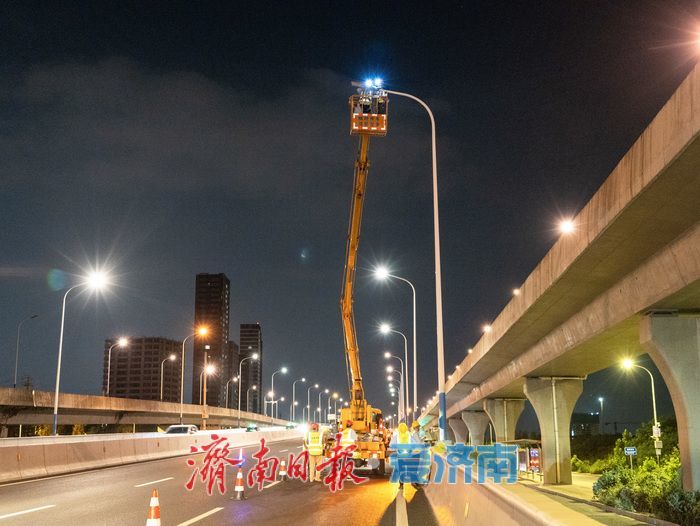济南两条高架路完成31公里“光明升级”，照度提升50%