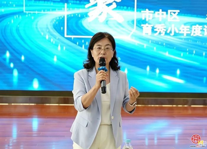 “慧聚”——市中区第八期访校活动走进育秀小学
