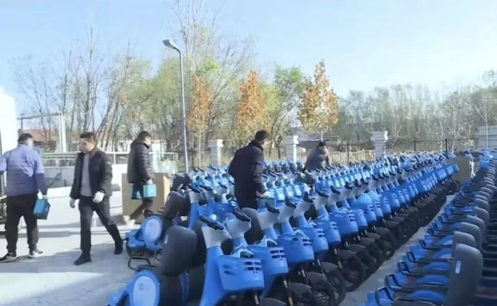 共享电动车亮相商河城区主要街道，起步价2元可骑15分钟