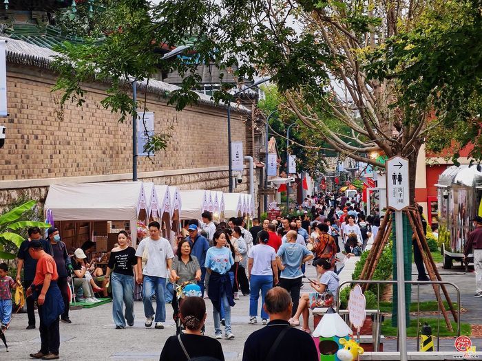 泉畔新章，于此上新 “双节”假期上新街持续“上新” 赴约城市美学盛宴