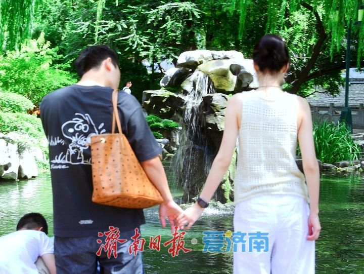 一年四季 泉在济南丨29米水位线触发月牙泉复涌，济南72名泉全面苏醒