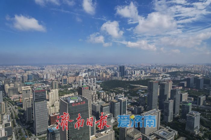 一年四季 泉在济南丨雨过天晴，最美“济蓝”开机上线！