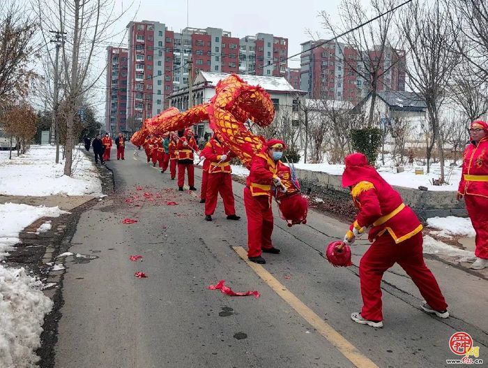 “这里是章丘·贺年汇” 