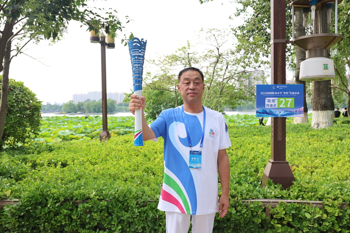 “泉炬手”专访丨全国劳动模范、平阴县东阿镇北市村党支部书记史兴顺：以泉水为墨，共绘泉城流动山水画卷