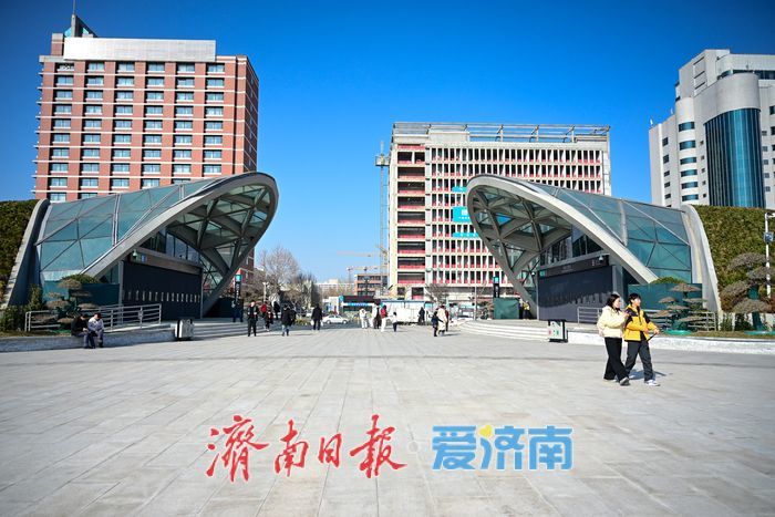 泉城公园正月初八年味足 成亲子游玩热门打卡地