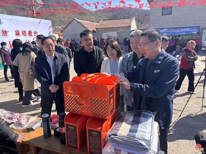 普集街道第三届香椿采摘节开幕啦!