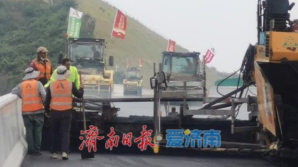 建设者假期坚守岗位，济南高铁、机场、地铁等项目多点开花