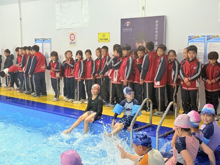 “游泳吧·少年”！槐荫区防溺水普及游泳教育进校园活动启动