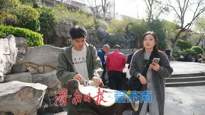 免费畅饮！黑虎泉畔泉水直饮点解锁清凉新体验