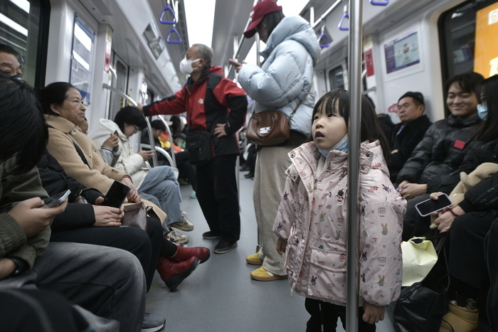 “山绣齐青”的济南地铁4号线有哪些特点？开通运营首日为您揭秘