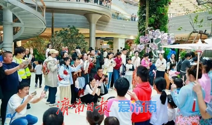 从狮城到泉城！济南起步区鹊山生态文化区借“南洋风”出圈，成假期文旅黑马