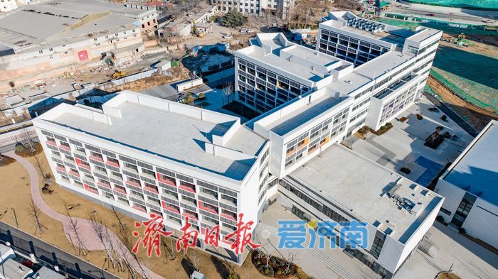 项目强省会｜济南南北康CX-1小学项目启动操场全面建设