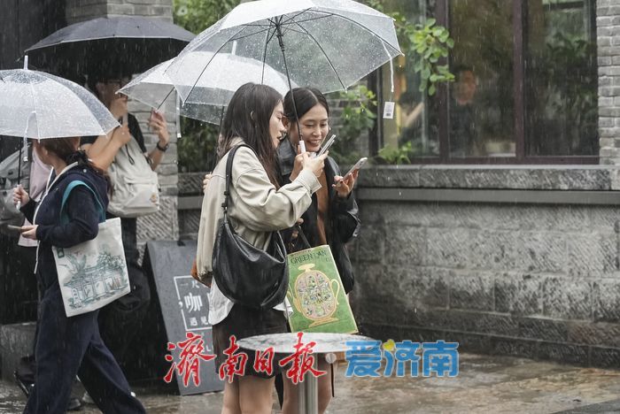 一年四季 泉在济南丨一场秋雨，唤醒鲜活的泉城