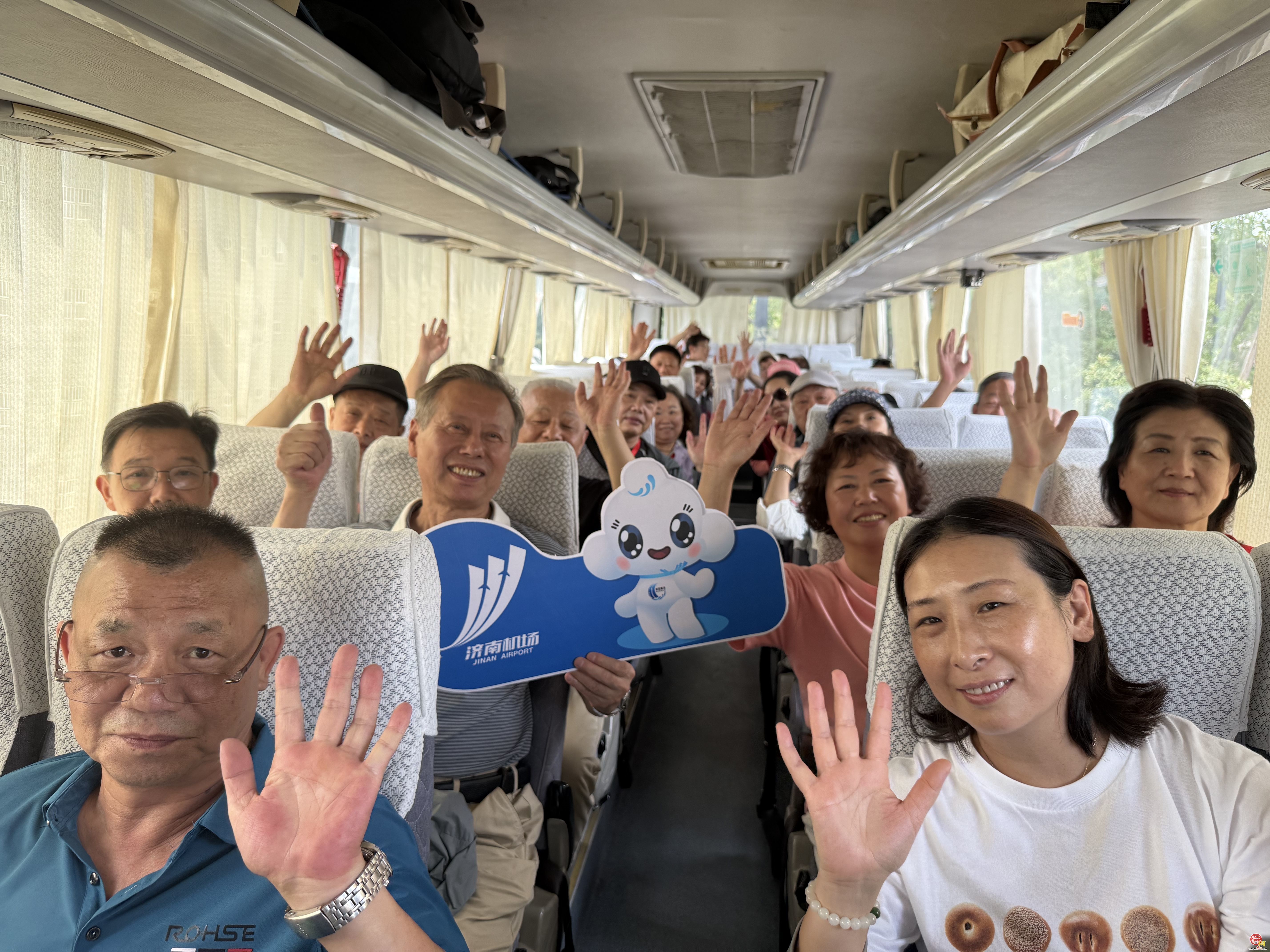 航旅融合新突破  国际中转迎新篇 济南机场迎来首批 航旅融合国际中转航线旅游团