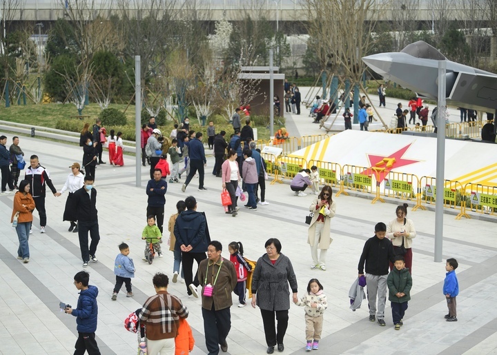 济南机场文化公园周末火出圈
