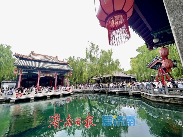 一年四季 泉在济南｜雨后趵突泉水位回升 泉水欢腾引游客