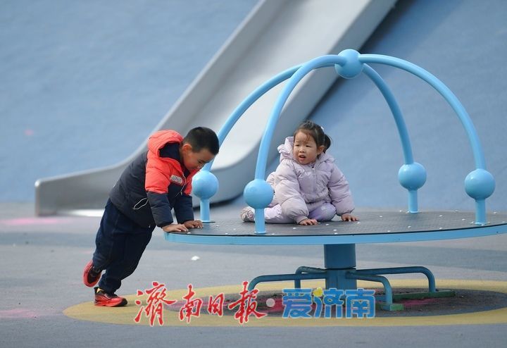 黄河畔新添遛娃踏春好去处 济南丁太鲁绿带公园“吸睛”