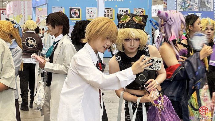 济南幻樱动漫嘉年华在槐荫开幕 4万爱好者畅享盛宴