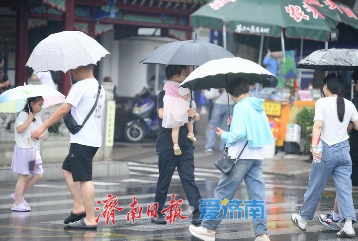 高温暂退，夏雨绵绵送清爽