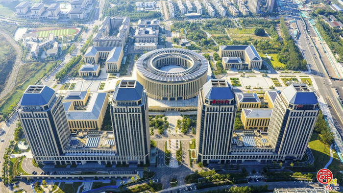 历城控股集团全力打造海归小镇， 构建人工智能全链条产业生态