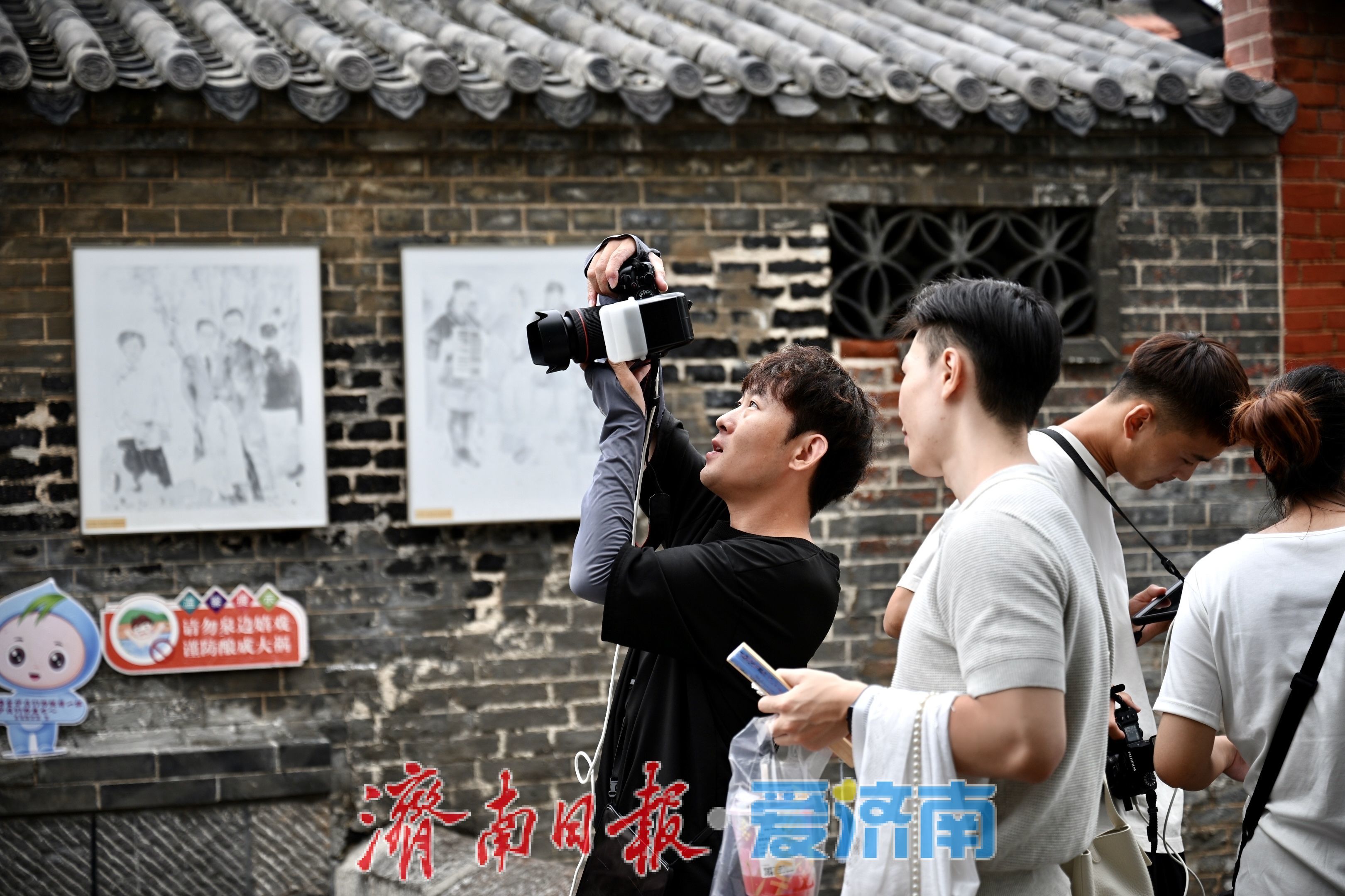 暑热渐退游人至 济南起凤桥打卡热度持续高涨