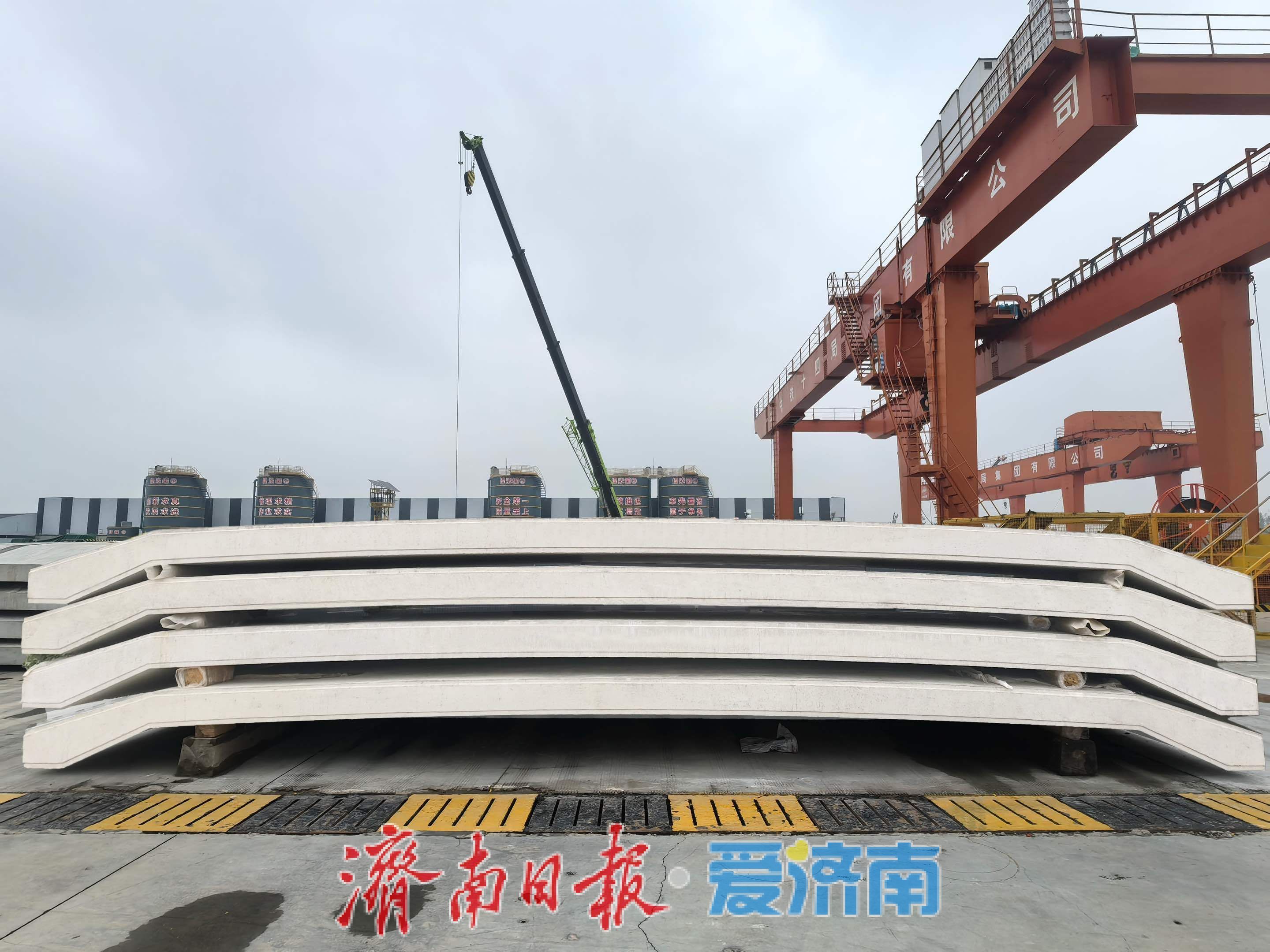 济南黄岗路黄河隧道1474块预制烟道板全部完成生产