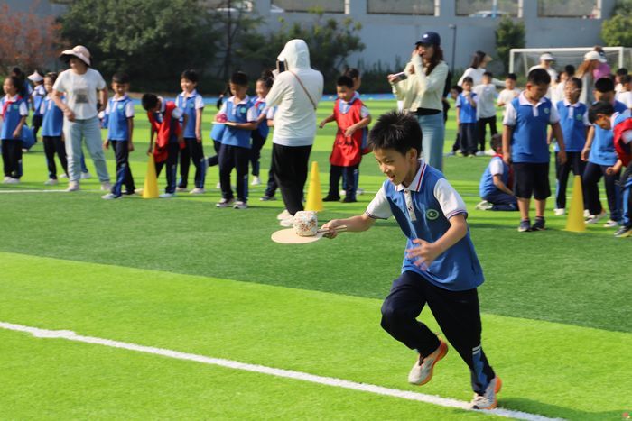 秋季运动会活力开幕，多彩项目点亮校园——历城区智轩学校小学部举行秋季运动会