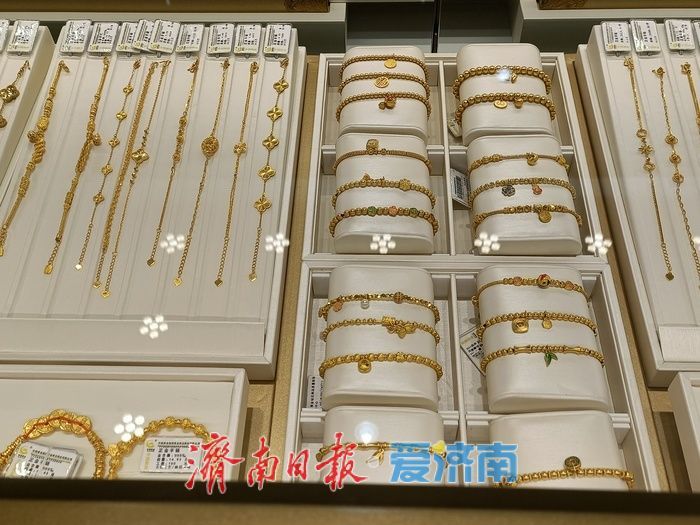 金价屡创新高，谁还在“买买买”？