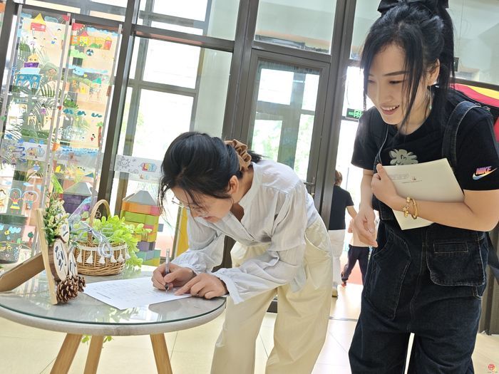携手润童心 共育赋成长——济南市槐荫区礼乐佳苑幼儿园雅苑分园开展家长进课堂活动