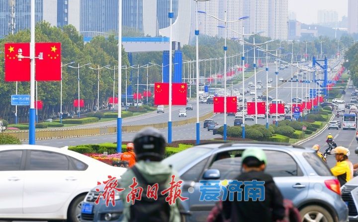 双节喜相逢，最美“中国红”