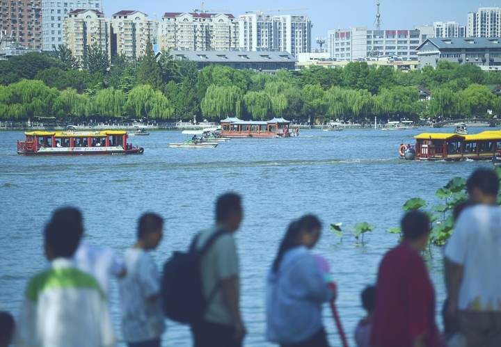 “泉”在济南享金秋｜中秋假期，济南开启“人从众”模式