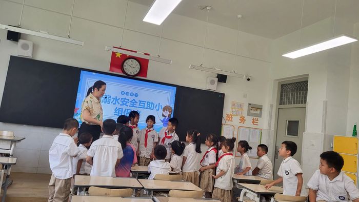 严防溺水 安全每一“夏” 高新区景汇小学开展防溺水安全演练