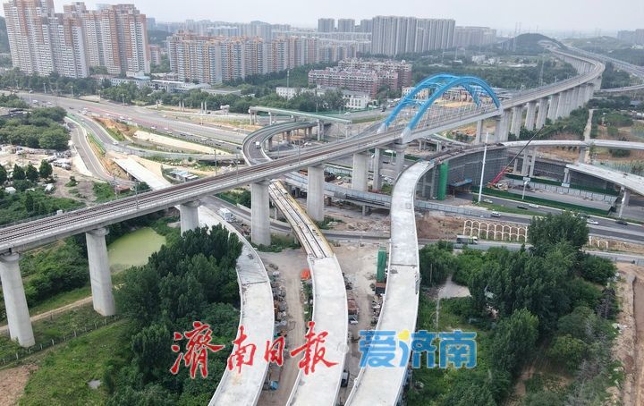 济莱高铁历城站新建匝道即将合龙