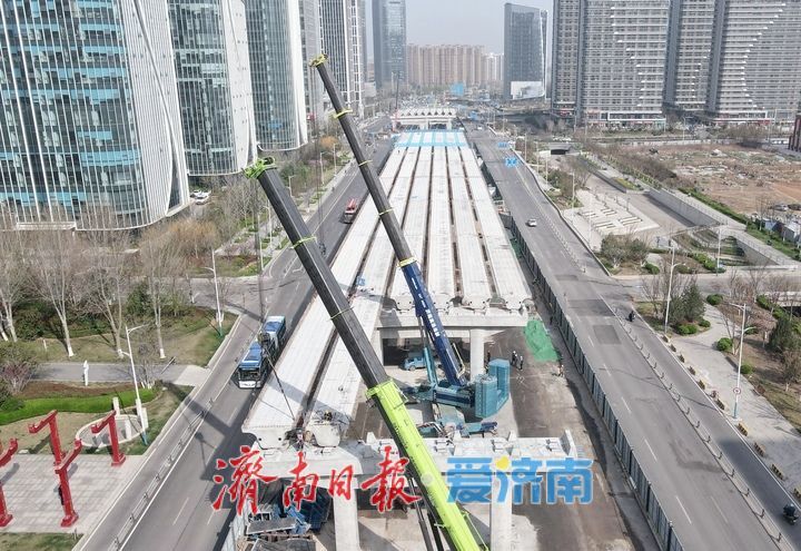 “高空穿针”，济南凤凰黄河大桥南延工程全速推进