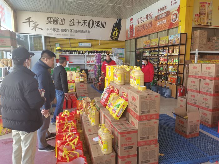 【网络中国节·春节】灯笼高挂迎新春，槐荫年味日渐浓！