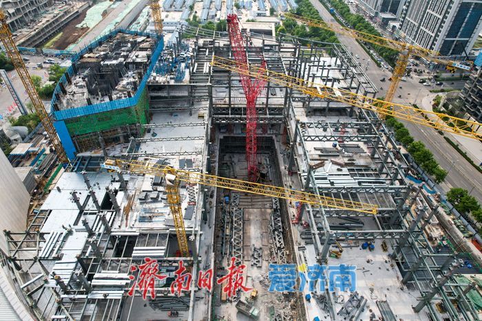 抢抓假期施工窗口期 西客站片区在建“第一高”建设提速