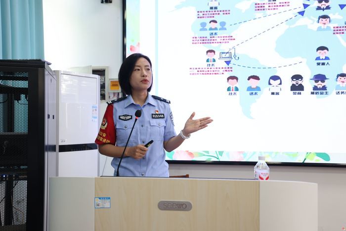 共建清朗网络 共育文明少年 2026济南网络文明周活动走进济南商贸学校