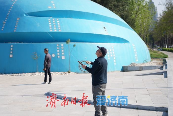 晴好天气催热户外活动，腊山河公园活力满满
