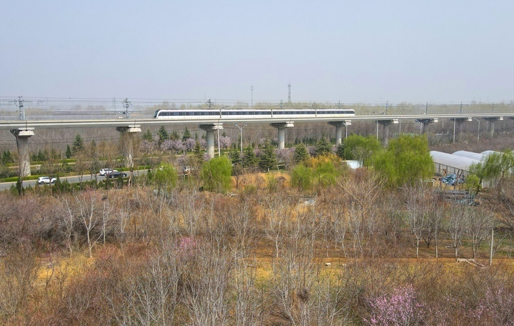 “济南最美地铁线”向你驶来