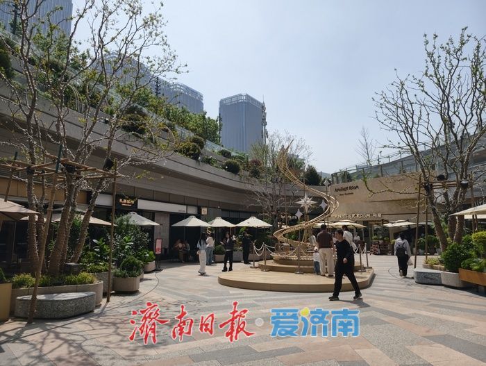 “城市绿洲“自由岛”创意场景引客打卡