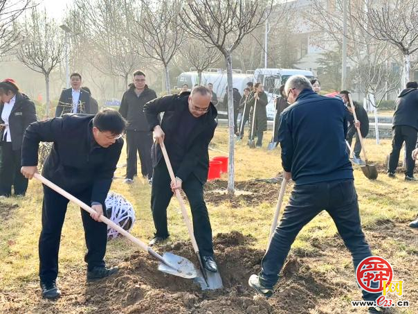 济南工程职院开展“匠心植绿，筑美校园”植树节主题活动