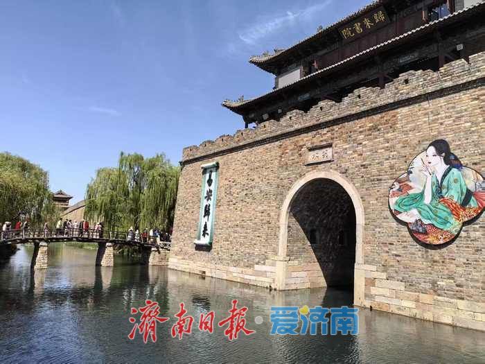 济南这个地方小桥流水四月天，疏花绿柳超出片