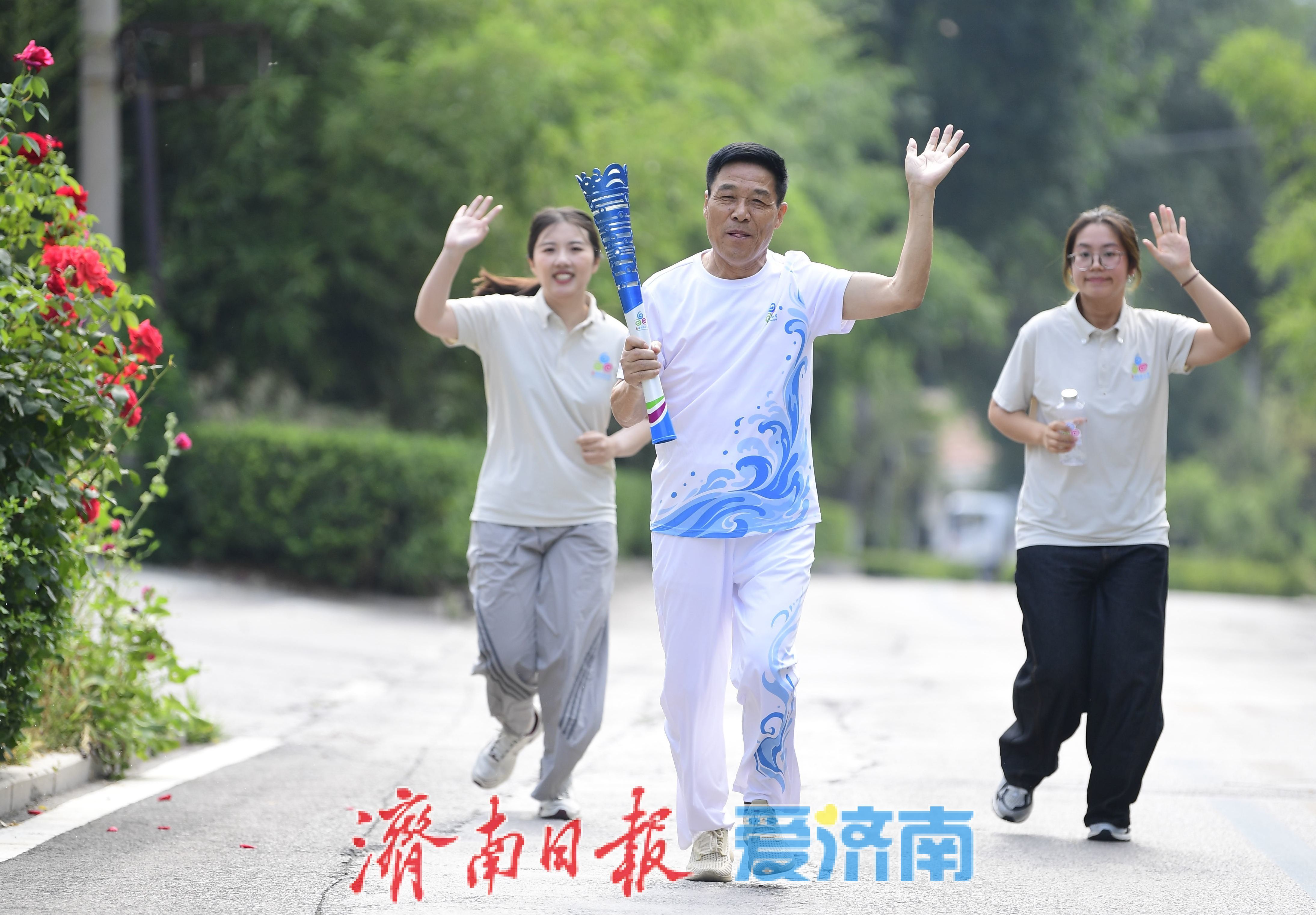 泉炬映南山 微光守泉源 听南部山区泉炬手讲述他们和泉水的故事