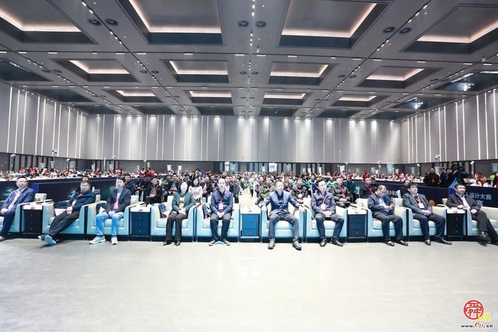 2025世界机器人山东省选拔赛暨“飞越古城”职工无人机技能大赛在章丘区开幕