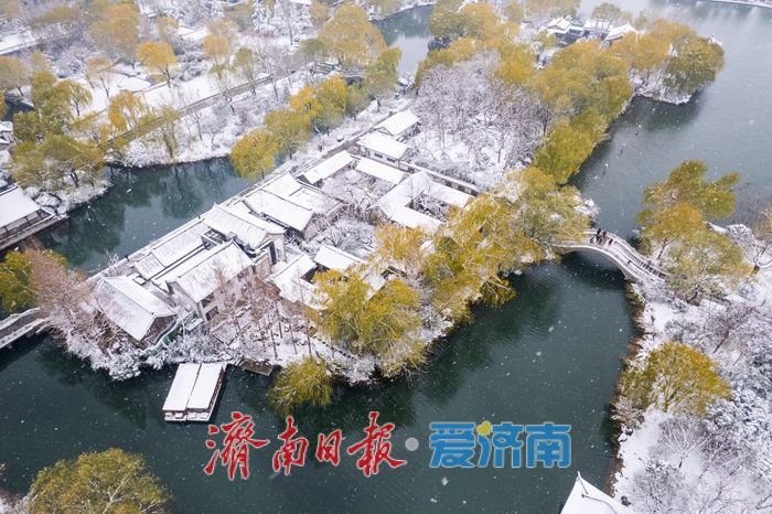 明湖雪韵醉游人